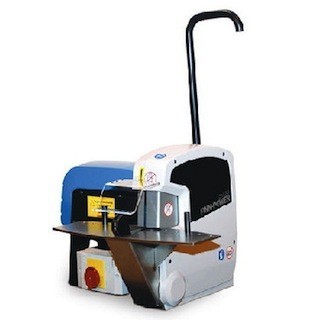 CM30 | Tronçonneuse commande manuelle pour flexible et tuyau Finn•Power